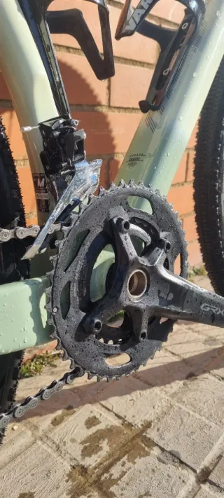 Gravel Megamo West Full Carbono - 2024