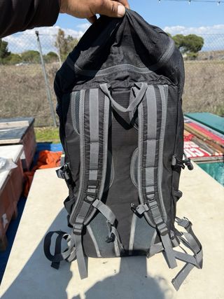 Mochila Trekking Mountain Warehouse Impermeable