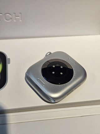 APPLE WATCH SERIES 11 46MM GPS PLATA