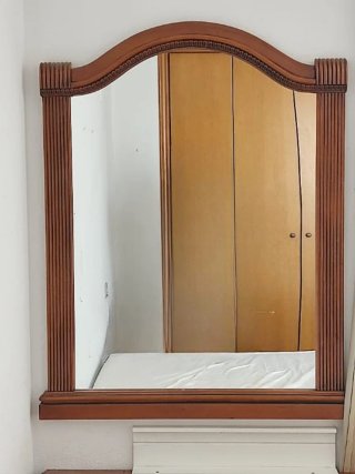 Cómoda, mesilla noche, 2 espejos. Par restauración