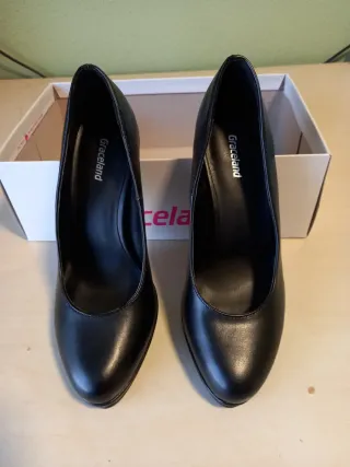 Zapatos de tacón negros