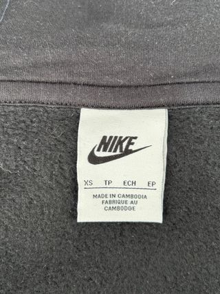 Conjunto Nike Talla XS Negro y Gris