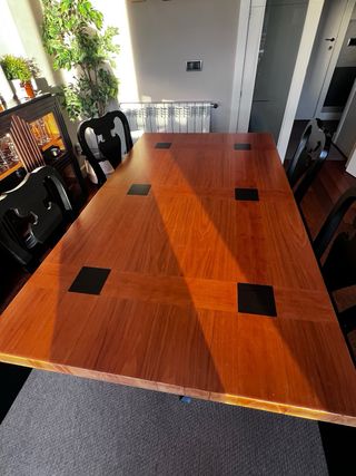 Mesa de comedor madera y 4 sillas
