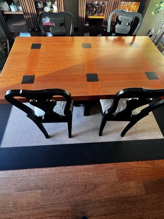Mesa de comedor madera y 4 sillas