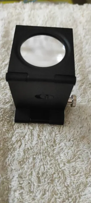 Lupa Cuentahilos metalico grande LED Milimetrado