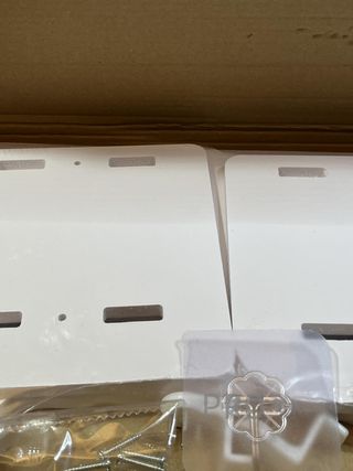 Scaffale per proiettore da parete