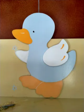 Percha infantil madera patito