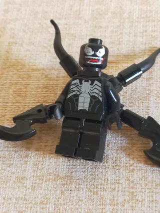 Lego Venom con tentáculos