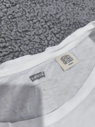 Camiseta Levi's Blanca Logo Amarillo