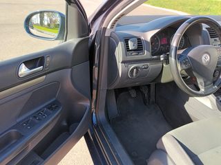 Volkswagen Golf 2003