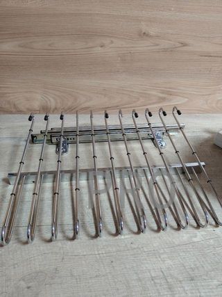 Appendiabiti estraibile per armadio - Emuca