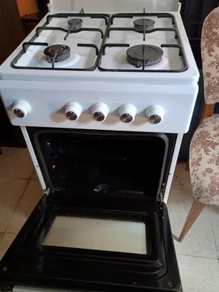 Cocina de Gas con Horno 4 Fogones