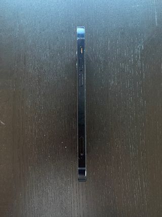 iPhone 12 64 GB con accesorios