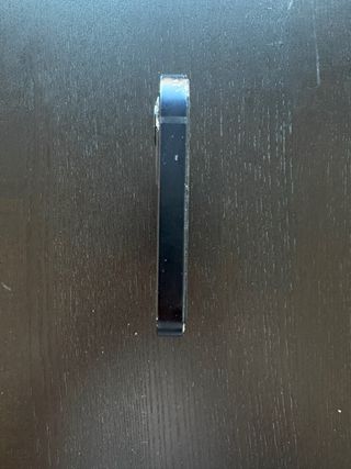 iPhone 12 64 GB con accesorios