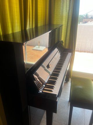 OFERTA Piano Kawai Negro Brillante