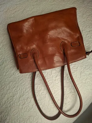 Bolso de cuero marrón