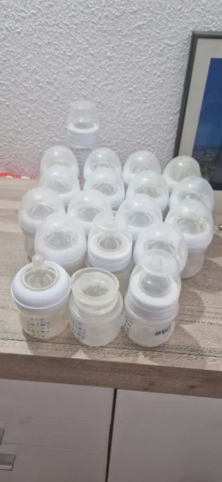 Lotto di 19 biberon Philips Avent