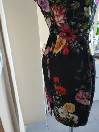 Vestito floreale nero taglia M