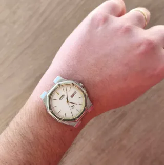 Reloj Seiko Quartz Oro y Plata