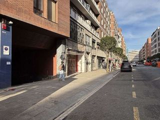 Garaje en alquiler en San Pedro de Deusto-La Ribera en Bilbao