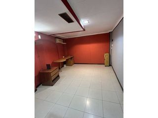 Local comercial en venta en El Calderi - Estació del Nord - Estació de França en Mollet del Vallès