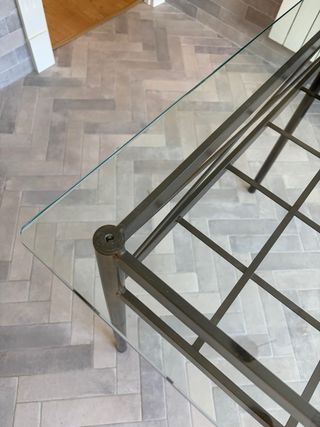 Mesa forja y cristal dorada