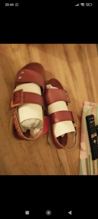 Sandalias Refresh doble tira roja