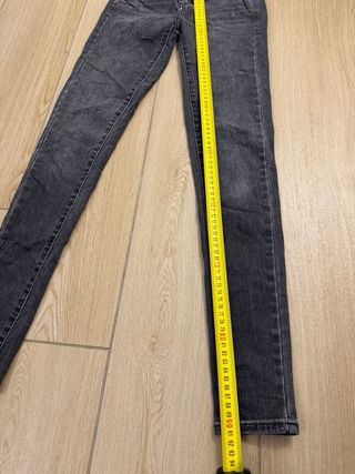 Levi's 710 Super Skinny W24 L30 Grigio