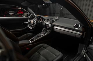 Porsche Cayman 2016