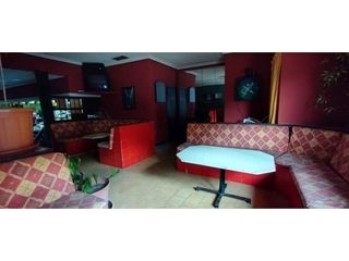 Local comercial en alquiler en Argés