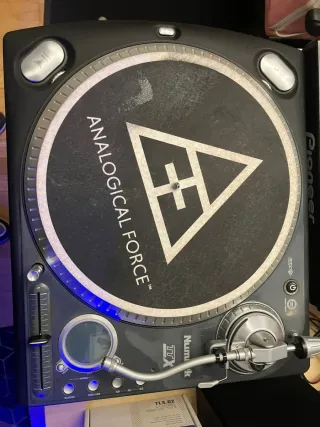 2 Platos Numark TTX + 1 para piezas