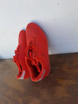 Zapatillas deportivas rojas