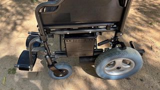 Silla de ruedas eléctrica plegable