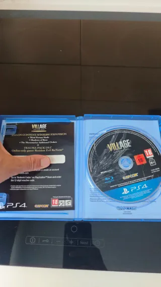 Resident Evil Village Gold Edition PS4