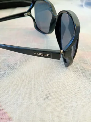 Occhiali da sole neri