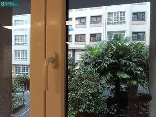 Local comercial en venta en Ensanche - Sar en Santiago de Compostela