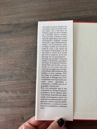 Vicios Ancestrales de Tom Sharpe