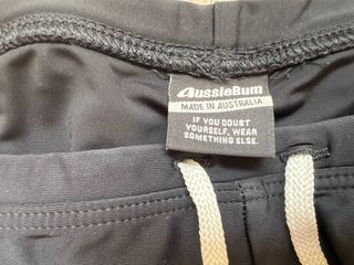 Bañador slip Aussiebum negro y rojo