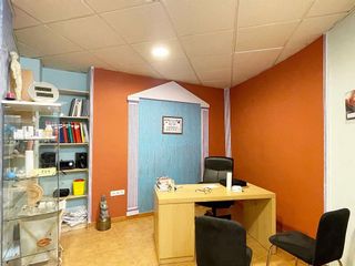 Local comercial en alquiler en Los Pacos en Fuengirola