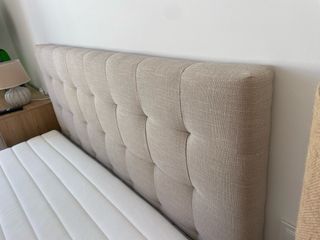 Cabecero de cama beige