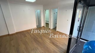 Local comercial en alquiler en Passeig Maragall - Zona Estació en Gavà