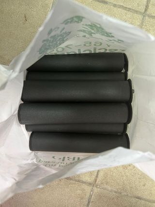 Base tapizada negra para cama