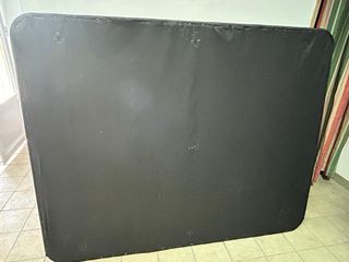 Base tapizada negra para cama