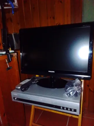 Pack TV/Monitor Philips con DVD y Mando