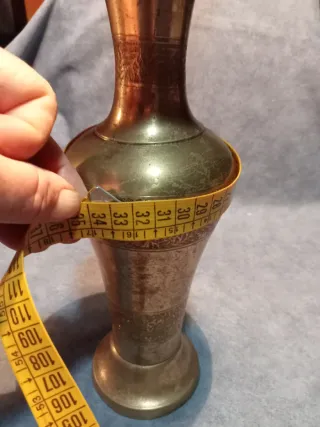 Vaso vintage ottone inciso decorato