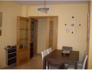 Piso en alquiler en Ciudad Jardín - Zoco en Córdoba