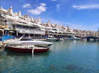 Local comercial en venta en Puerto Marina en Benalmádena