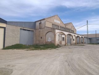 Nave industrial en venta en Albaida