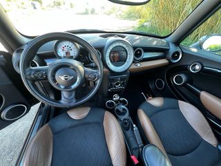 MINI Cooper 2011