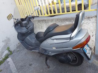 Suzuki Burgman 250 - Maxi Scooter